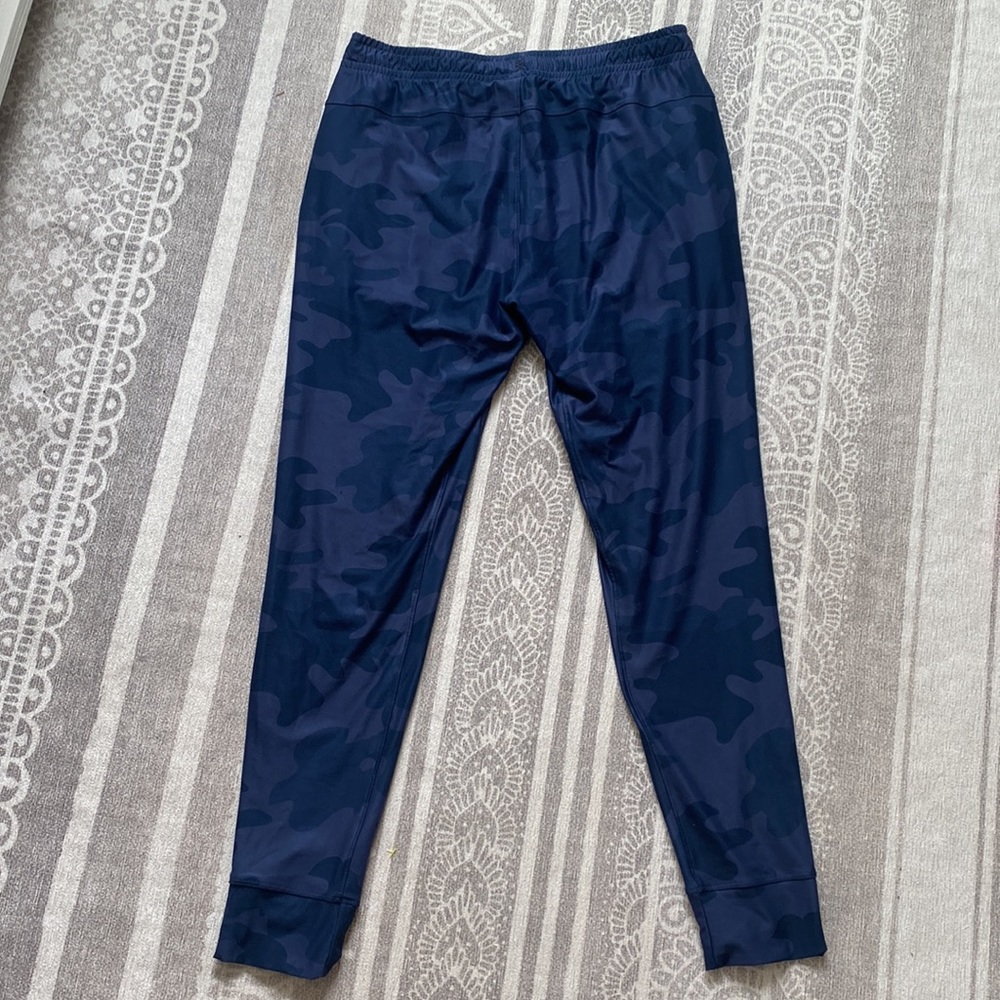 Rhone Reign Midweight Jogger Pants in Outer Space Camo - Picture 7 of 13